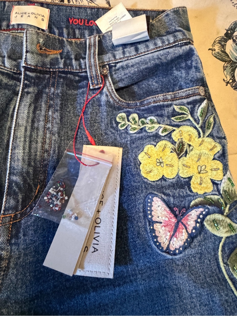 Alice & Olivia BEAUTIFUL EMBROIDERED JEAN 29 NWT - Picture 5 of 12